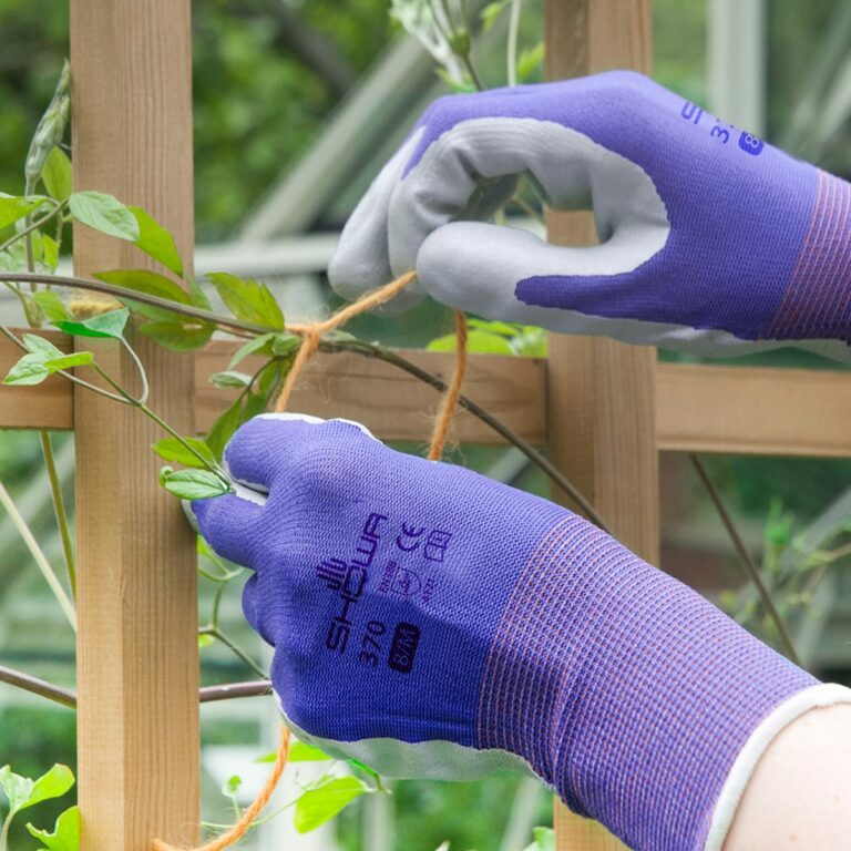 Guide to the Best Gardening Gloves
