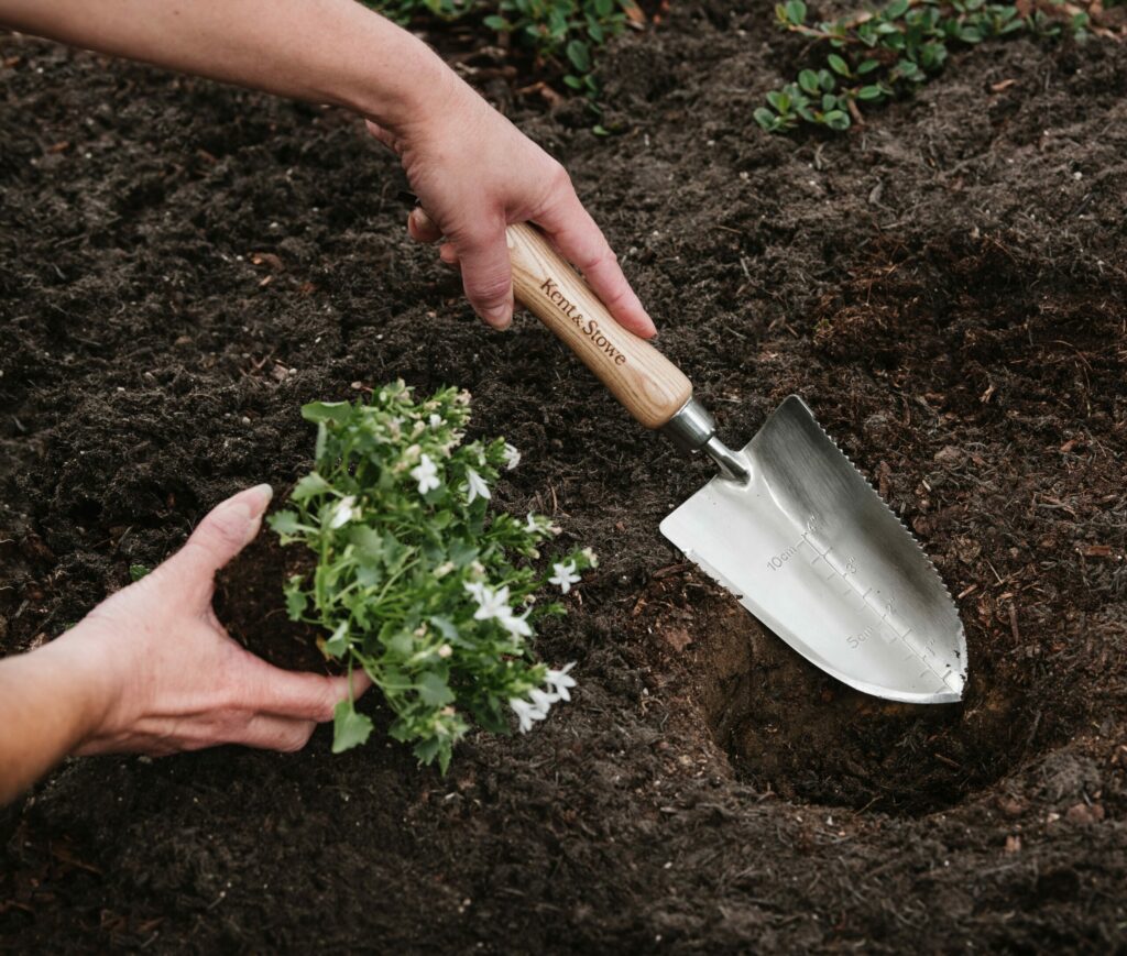 Kent & Stowe Stainless Steel Capability Trowel