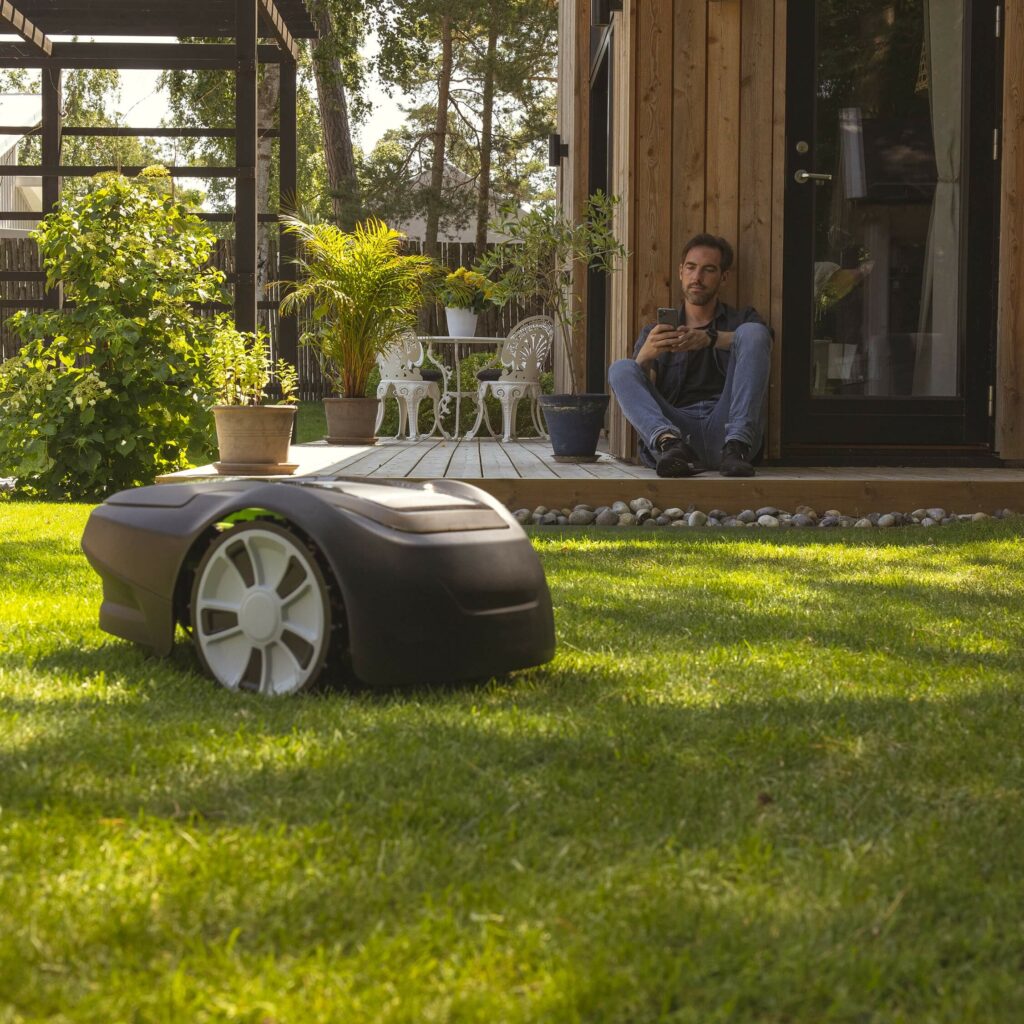 Greenworks 750m2 Robotic Lawnmower 6952909065601