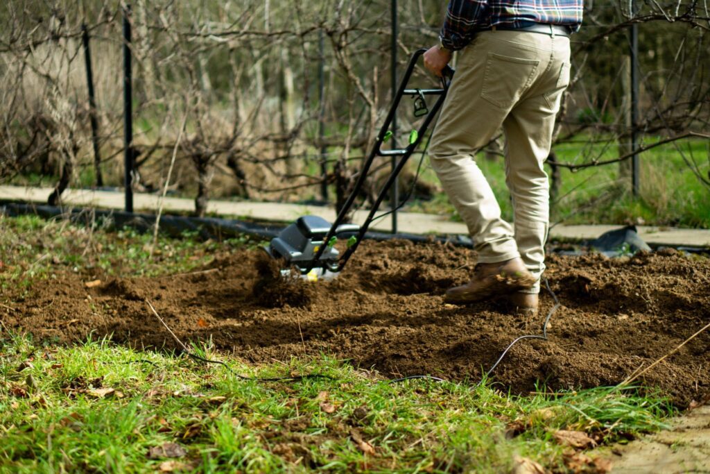 The Handy 800W 30cm (12″) Electric Tiller 5060012803377