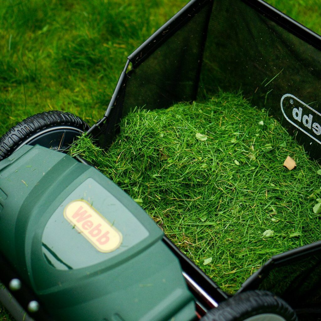 Webb Classic 45cm (18″) ‘Contact Free’ Sidewheel Lawnmower 5060012806699