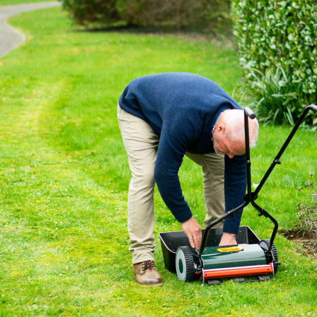 Webb Classic 30cm (12″) ‘Autoset’ Sidewheel Lawnmower 5060012809768